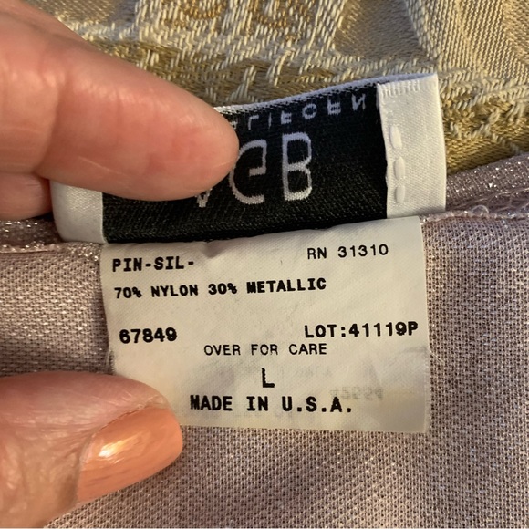 AGB-BYER. Pale Lilac/Silver Sparkling Top. Long sleeves. Silver buckle o… - Picture 7 of 10